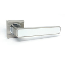Ручка на розеті KEDR R08.820-AL-SN/CP White (квадратна)