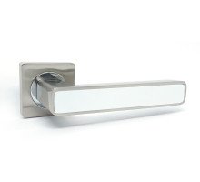 Ручка на розетці KEDR R08.820-AL-SN/CP White (квадратна)